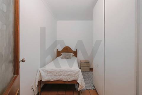 APARTAMENTO T1+1 VILAR DE ANDORINHO (GAIA)