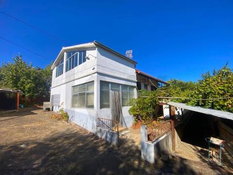 🏡 Moradia T3 no centro da aldeia de Enxames, Fundão