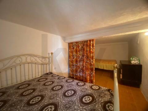 🏡 Moradia T3 no centro da aldeia de Enxames, Fundão