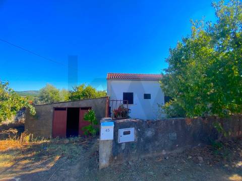 🏡 Moradia T3 no centro da aldeia de Enxames, Fundão