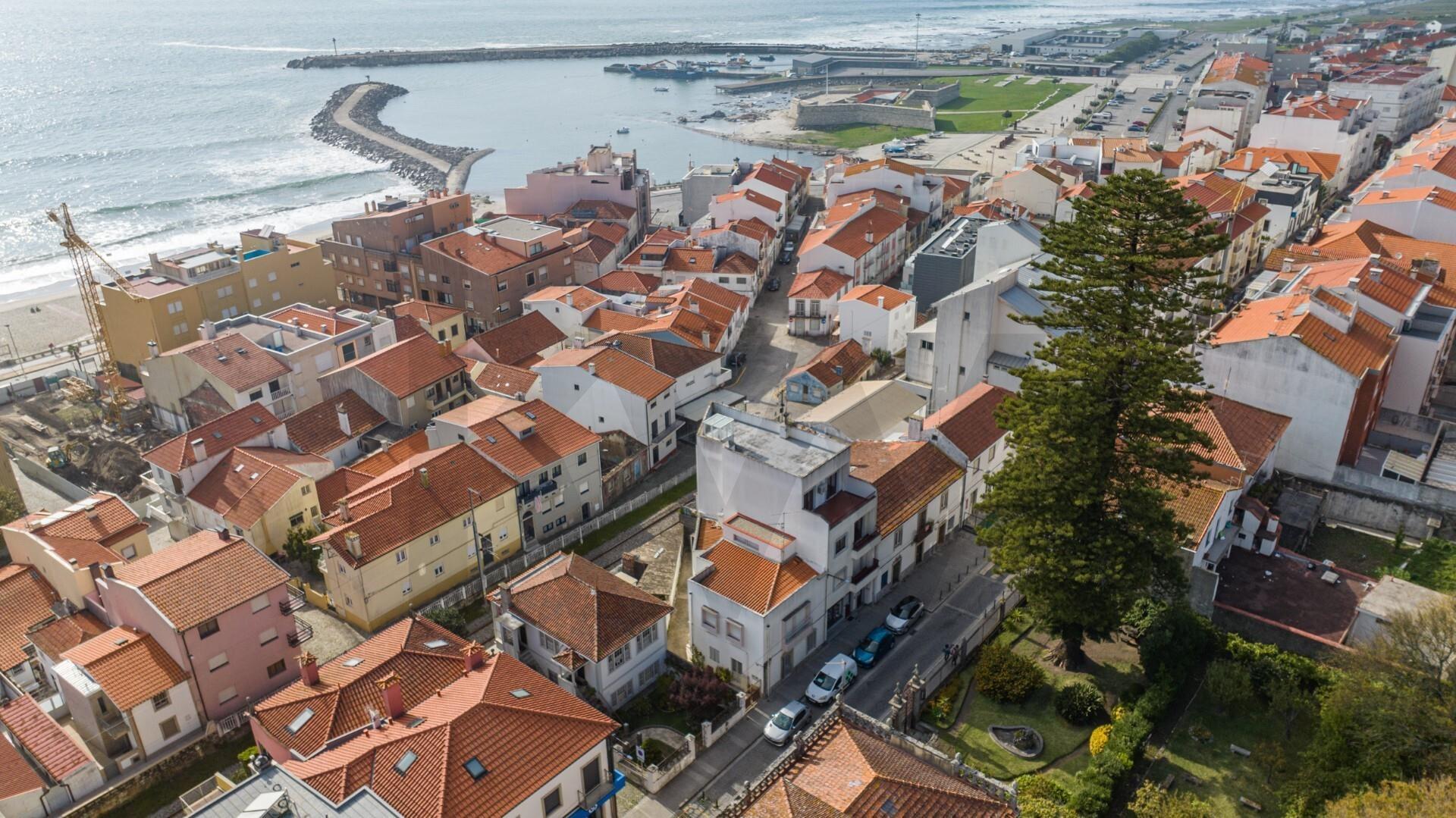 Pequena moradia de praia - Vila Praia de Âncora