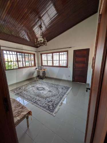 moradia isolada cheia de personalidade!