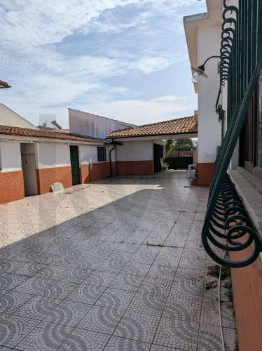 moradia isolada cheia de personalidade!