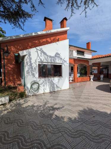 moradia isolada cheia de personalidade!