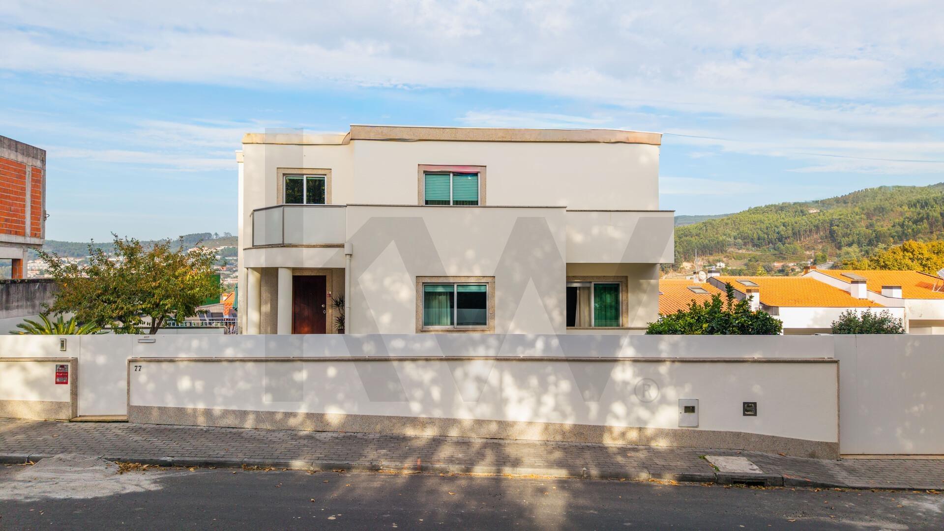 Moradia T4 Unifamiliar em São Pedro d´Este - Braga