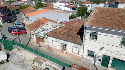 MORADIA TÉRREA com QUINTAL para RESTAURAR em VALBOM | GONDOMAR
