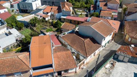 MORADIA TÉRREA com QUINTAL para RESTAURAR em VALBOM | GONDOMAR