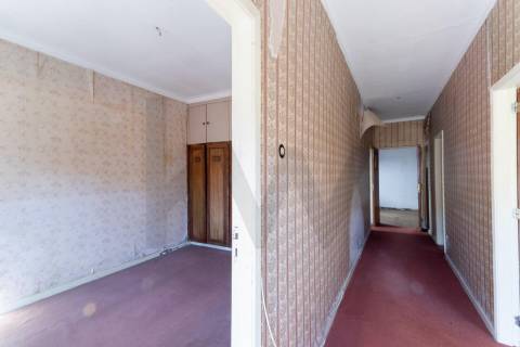 MORADIA TÉRREA com QUINTAL para RESTAURAR em VALBOM | GONDOMAR