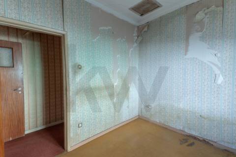 MORADIA TÉRREA com QUINTAL para RESTAURAR em VALBOM | GONDOMAR