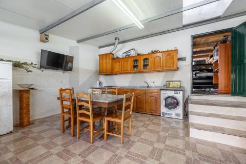 Andar Moradia T3 com garagem fechada e jardim Monte Córdova Santo Tirso