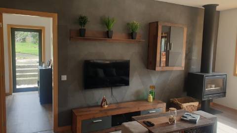 Moradia T3 com Terreno de 1.300 m2 em Grijó