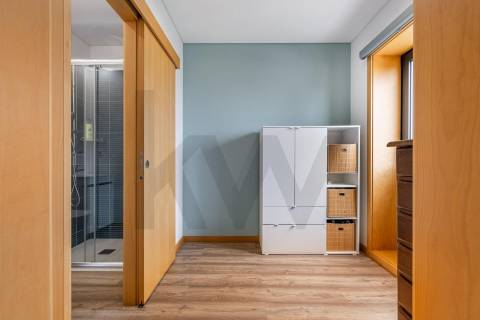 Moradia T3 com Terreno de 1.300 m2 em Grijó