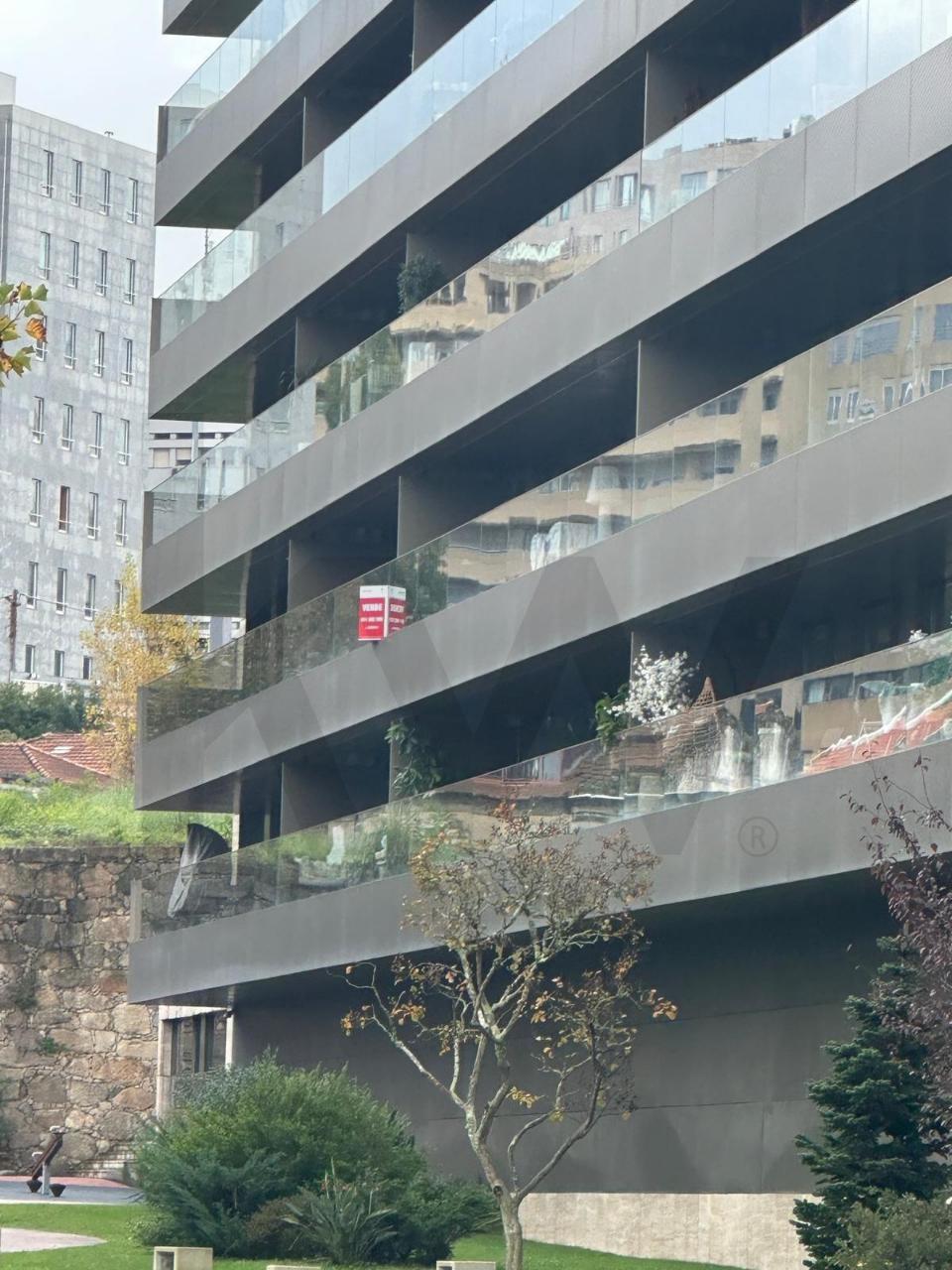 T2 de Luxo no  Porthillside Residence  condomínio fechado 