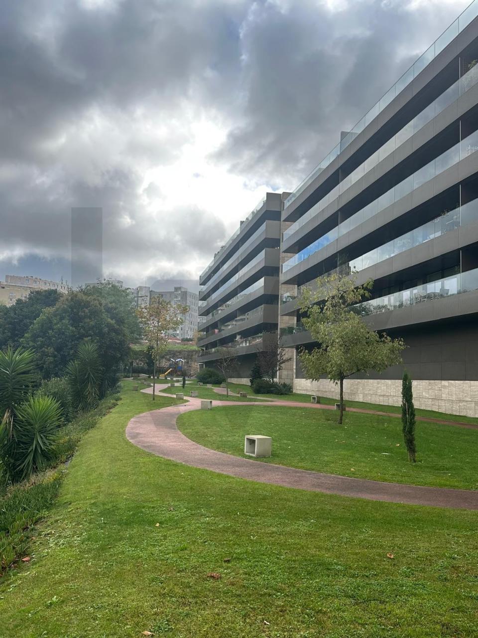 T2 de Luxo no  Porthillside Residence  condomínio fechado 