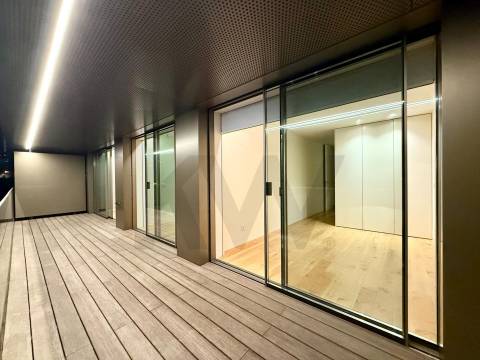 T2 de Luxo no  Porthillside Residence  condomínio fechado 