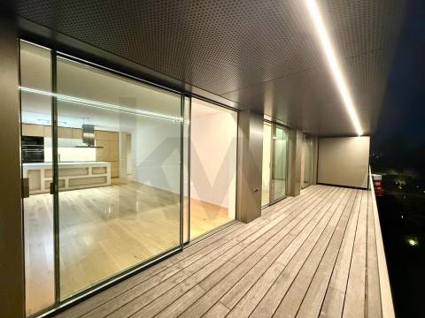 T2 de Luxo no  Porthillside Residence  condomínio fechado 