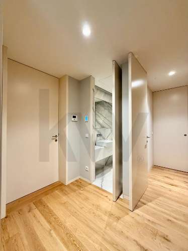 T2 de Luxo no  Porthillside Residence  condomínio fechado 