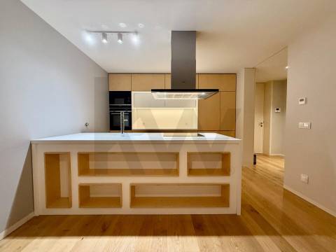 T2 de Luxo no  Porthillside Residence  condomínio fechado 