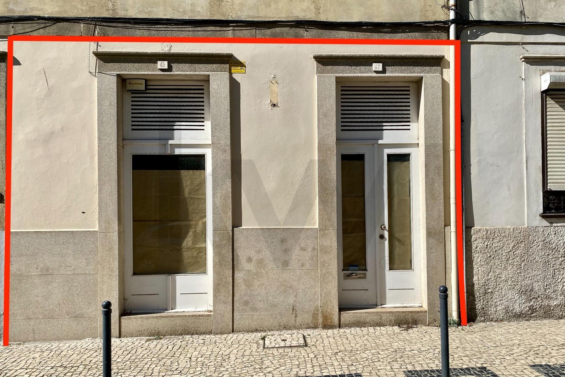 Loja para arrendamento na Rua do Rosário, nº 47 – Porto