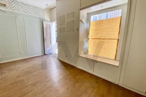 Loja para arrendamento na Rua do Rosário, nº 47 – Porto