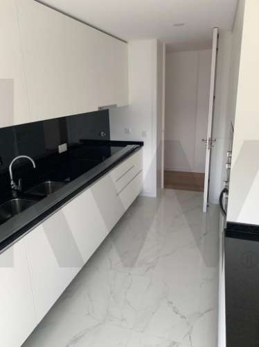 💎 Exclusividade e Prestígio: O Seu T4 de Sonho no Náutilos Parque, Matosinhos Sul 🌊🌳