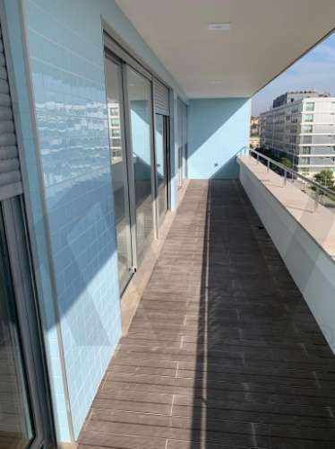 💎 Exclusividade e Prestígio: O Seu T4 de Sonho no Náutilos Parque, Matosinhos Sul 🌊🌳