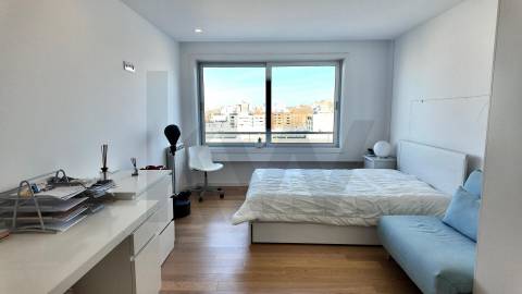 💎 Exclusividade e Prestígio: O Seu T4 de Sonho no Náutilus Parque, Matosinhos Sul 🌊🌳