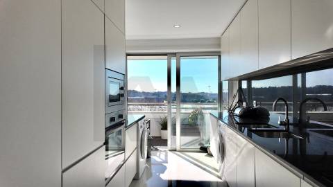 💎 Exclusividade e Prestígio: O Seu T4 de Sonho no Náutilus Parque, Matosinhos Sul 🌊🌳