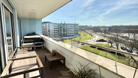 💎 Exclusividade e Prestígio: O Seu T4 de Sonho no Náutilus Parque, Matosinhos Sul 🌊🌳