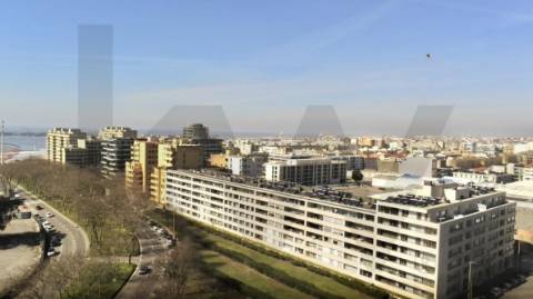 💎 Exclusividade e Prestígio: O Seu T4 de Sonho no Náutilus Parque, Matosinhos Sul 🌊🌳