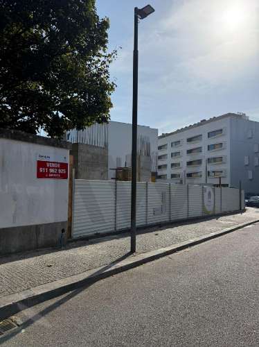 Terreno Exclusivo 418,50 m2 na Avenida do Parque | Frente Parque da Cidade, Aldoar