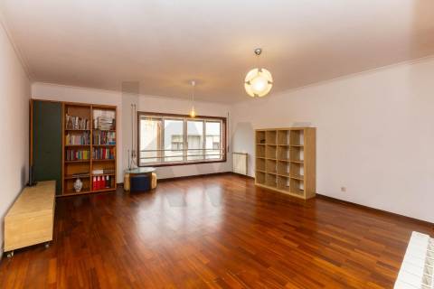 APARTAMENTO T2 PARA ARRENDAMENTO - CARVALHIDO - PORTO