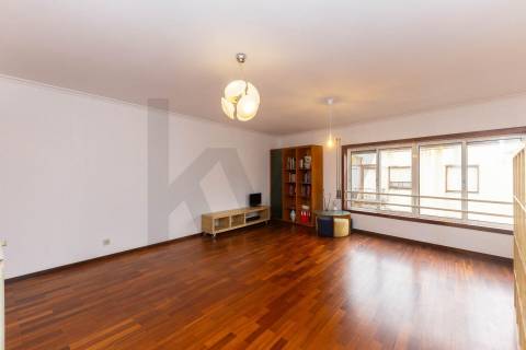 APARTAMENTO T2 PARA ARRENDAMENTO - CARVALHIDO - PORTO