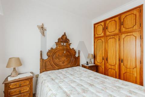 Espaçosa Moradia T4 Isolada com Privacidade Total e Versatilidade Única em São Miguel de Seide.