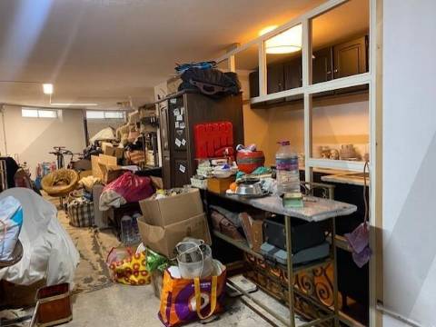 Garagem com 150m2 na Av. Republica, ao El Corte Inglês, possibilidade de transformar em habitação.