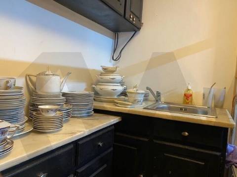 Garagem com 150m2 na Av. Republica, ao El Corte Inglês, possibilidade de transformar em habitação.