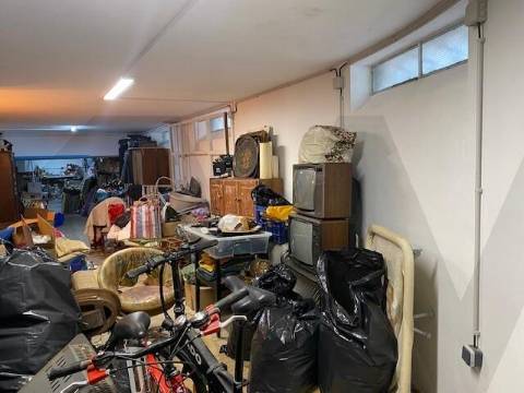Garagem com 150m2 na Av. Republica, ao El Corte Inglês, possibilidade de transformar em habitação.