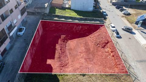 Oportunidade única -Terreno com loteamento aprovado para 18  Fogos.