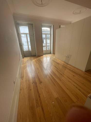 Apartamento T1 na Rua Duque de Loulé na Baixa do Porto
