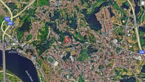 Apartamento T4+1 duplex | Varandas | Garagem fechada | à Marina do Freixo