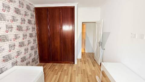 T2 em Canidelo, Vila Nova de Gaia, 500 metros da Praia. 1º andar com elevador e garagem individual