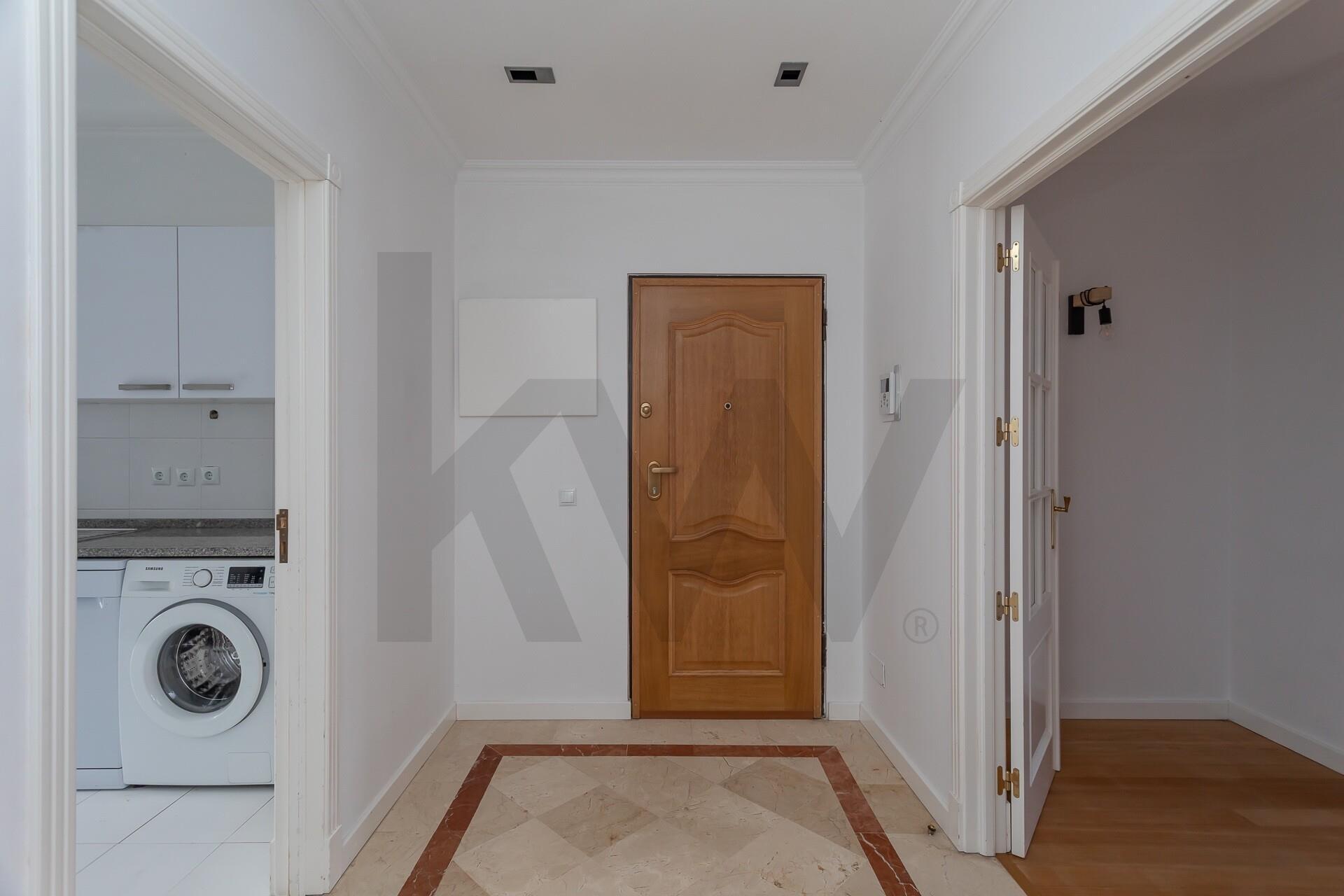 T2 na Quinta da Beloura | Acesso Direto do Terraço para Jardim e Piscina