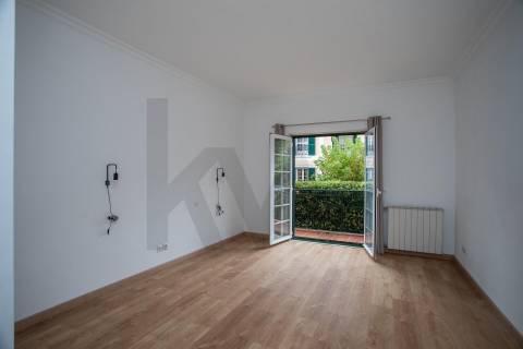 T2 na Quinta da Beloura | Acesso Direto do Terraço para Jardim e Piscina