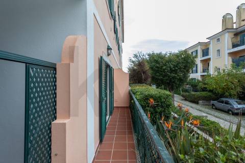 T2 na Quinta da Beloura | Acesso Direto do Terraço para Jardim e Piscina