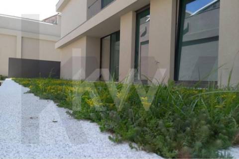 T1 para rendimento na Rua Sousa Aroso. No Litoral Living, Condomínio Fechado em Matosinhos Sul