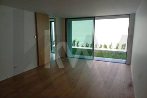 T1 para rendimento na Rua Sousa Aroso. No Litoral Living, Condomínio Fechado em Matosinhos Sul