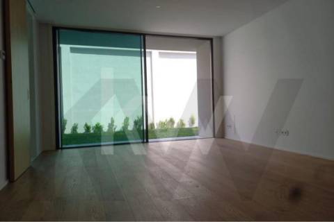 T1 para rendimento na Rua Sousa Aroso. No Litoral Living, Condomínio Fechado em Matosinhos Sul