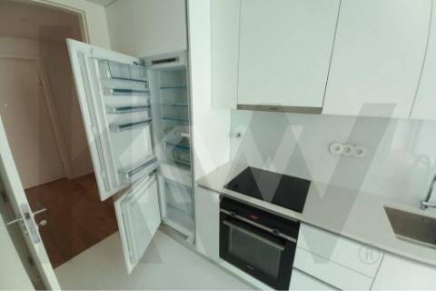 T1 para rendimento na Rua Sousa Aroso. No Litoral Living, Condomínio Fechado em Matosinhos Sul