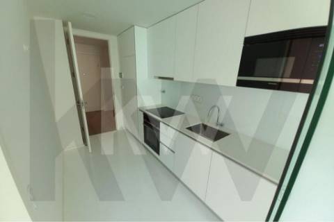 T1 para rendimento na Rua Sousa Aroso. No Litoral Living, Condomínio Fechado em Matosinhos Sul