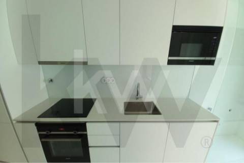 T1 para rendimento na Rua Sousa Aroso. No Litoral Living, Condomínio Fechado em Matosinhos Sul